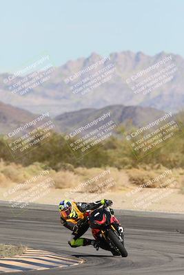 media/Nov-16-2025-Race Pace (Sun) [[8c5fa54630]]/Non Verified Riders (1st 20 Minutes)/2-Turn 10 (1010am)/